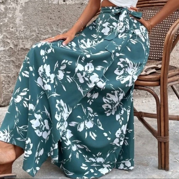 Boho floral print wrap maxi skirt